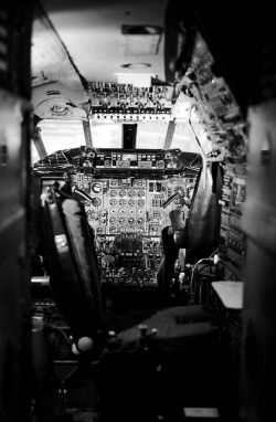 youlikeairplanestoo:  The BAC Concorde’s cockpit. Very starship looking! Nice one by Sam O’Kelly. Used with permission. Full version here. 