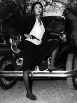 Faye Dunaway on the set of Bonnie and Clyde