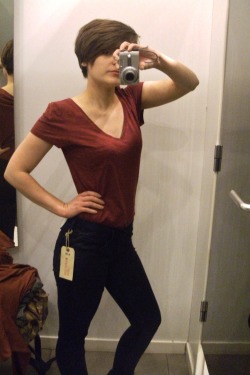 katedamnitrun:  Me in the changing rooms in H&amp;M todayÂ  