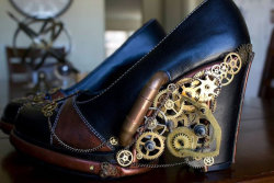 groovyinthetardis:  the-point-woman:  cartergriffen:  peter-fucking-pan:  didyouhearmekitten:   steampunkxlove:  These heels from HotAirBallonRide on Etsy are custom made and light up!   oh my god fucking give me  CARTER!~  holy crap. these are awesome