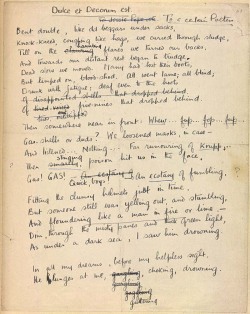 lesavions:  The original manuscript of ‘Dulce et Decorum Est’ by Wilfred Owen (1893-1918), who died within a week of the armistice which ended the First World War, with annotations, corrections and suggestions added by close friend and fellow war