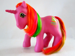 ponyoftheday:  Hula Hula, a nice and bright Tropical pony:) 