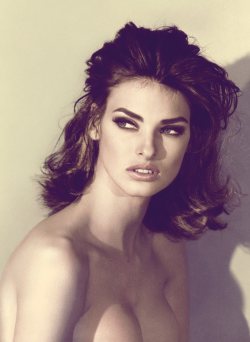 Linda Evangelista Photography by Steven Meisel Published in Visionaire, issue 61