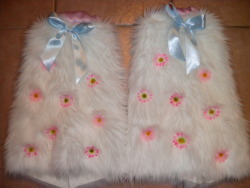 framptastic:  Fluffies for Allyssa to match her bra for EDC for custom orders email framptastic@Gmail.com like us on Facebook.com/framptastic 