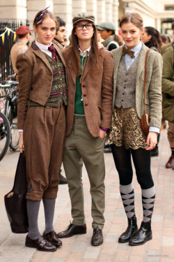femmedandy:  More of the Tweed Run, my aforementioned land of milk and honey (that is, tweed, flasks, and bicycles). The leftmost is the one to take note of— skillful use of color &amp; theme. (The center is a tad staid, and the right’s falls apart