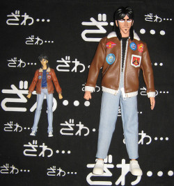 i need this figure oh god its so big compared to the figma but it looks like it was a limited release back in 2000 so lmfao :(