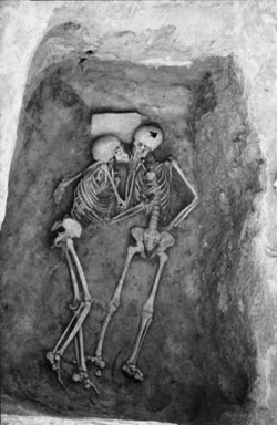 dysphorism:  ch4in:  redskiesandbutterflies:     6000 year old kiss. Hasanlu, Iran.    this is my favorite  omg i can’t this is so beautiful.    love this