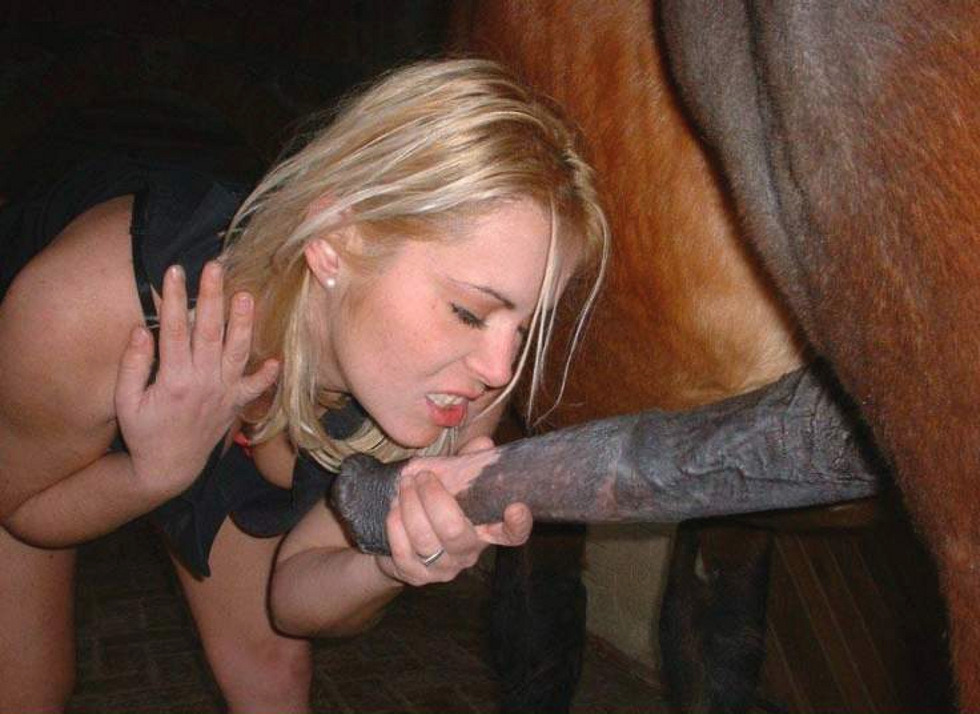 Fuck by horse