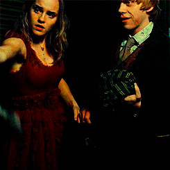     Top 100 Romione movie scenes ϟ 46 Ron:”You’re amazing, you are.”       Hermione:”Always the tone of surprise.”           