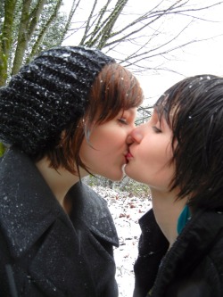 wanting-it-bad:  My lesbian lover and I in the snow :)