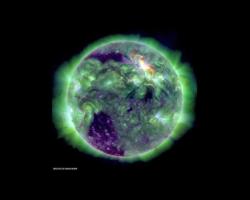 blackkittenclan:  rhamphotheca: Massive Solar Flares