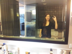 salle de bain hardrock hotel Las vegas !! (piouf! je veux la mÃªme!!!!!)
