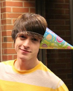 Crooked party hat. sexyboysandromance:  ohai just me partying like the cool kids http://whoarick.tumblr.com 