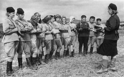 nicegoingsam:adventurotica:drwholvr:101st-analborne:fallbeil:mugenstyle: eccecorinna:  wrathofprawn:  for those not in the know, night witches were russian lady bombers who bombed the shit out of german lines in WW2. Thing is though, they had the oldest,