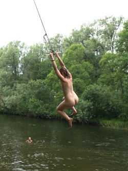 anudistinaclothedworld:  nakedsports:  Nude on a rope swing via cnd-nudist2  Summer fun!