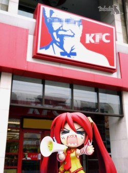 peterpayne:  Fast Food Wars. The Colonel vs. Hatsune McKu. 