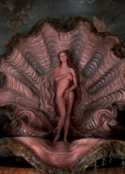 20th-century-man:  Uma Thurman; from Terry Gilliam’s The Adventures of Baron Munchausen (1988)  Another favorite