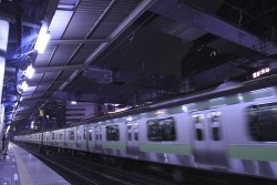 yamanote-candid:   変わりゆく#1 canon EOS 7D ／ EF16-35mm F2.8 L Ⅱ 新橋駅 02/06/2012 