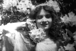 wolf-fucker:  Maude Fealy in King René’s Daughter, 1913.  Dir. W. Eugene Moore Jr. 