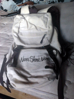 you-stupid-fucking-cunt:  NEVERSHOUTNEVER BACKPACK GIVEAWAY I’m giving away this NeverShoutNever Backpack, they use to be on sale at  the NSN merch store, they stopped selling them so It is really hard to  find this backpack. I used it for a few concerts