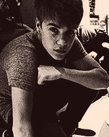 mundodeumaadolescente:  9 random personal pictures of Justin Bieber. 