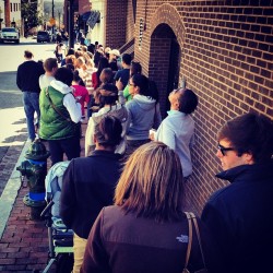 The line for Georgetown Cupcake! I don&rsquo;t think I&rsquo;ve seen a Sprinkles line this long.
