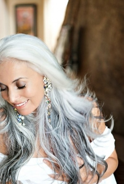 Young women with gray hair trend