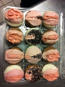1voice-in-amillion:  Vagina Cupcakes = VagCakes.  Courtesy of a friend, an un-named friend.  Love the detailing.  All I could imagine was how someone was going to eat them.  You know someone in this world explained his/her technique and got someone