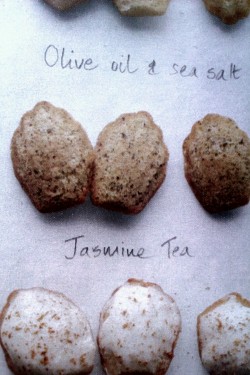 fuckyeahilovetea:  Jasmine tea Madelines Courtesy of Martha Stewart Living  Super delicious looking. Makes me want Madelines&hellip;