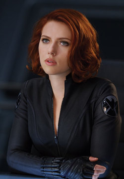MAN SCARLETT JOHANSSON IS A BEAUTIFUL ASS WHITE GIRL, SHE CAN HAVE MY ALL