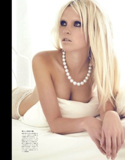 f-l-e-u-r-d-e-l-y-s:     pearls are a girls best friend: anja konstantinova by henrique gendre for vogue japan may 2012    