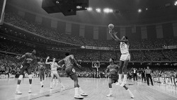30 YEARS AGO TODAY |3/29/82| The North Carolina Tar Heels win the NCAA Men&rsquo;s Basketball Championship defeating the Georgetown Hoyas 63-62