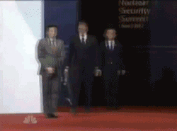 toptumbles:  Obama knows how to make an entrance and an exit 