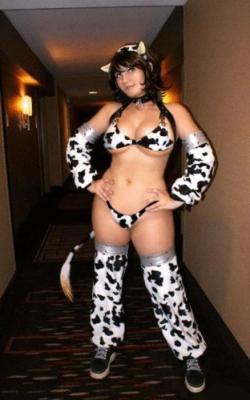 datdonk:  purpleweeble:  datdonk:  diarrheaheartfailure:  antistellar:  tslillykat:  Mooooo Sexy cow!      cool shoop bro  DAMMIT WHY DID YOU HAVE TO RUIN IT SKEETER  (´･ω･`)  shooping unnecessary, she&rsquo;s totally hot in that original photo