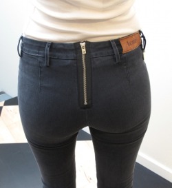 purenity:  sa-ss:  irreluhvent:  silver-couture:  please someone buy these for me omg  her ass is perfect  x  can i buy the ass not the jeans?