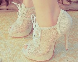 battered-barbie:  these are so perfect!! 