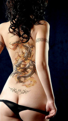 ilovepicsofbeauty:  paintedravens:  The girl with the dragon tattoo!  Reblogged via Stumblr