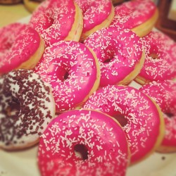 Outside is America #padua #simpsons#donuts#igerspadova  (Scattata con Instagram presso Porta Altinate)