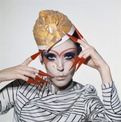 space-age-planet:  Peggy Moffitt 