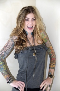 fastrulo:  tattoo 580 #tattoos #tattoo #tatuaje #tatuajes #sexygirls http://panda-face-mew.tumblr.com/