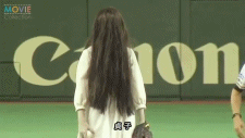rooneymara:  yaypop:  Sadako throws the first ball at baseball opening ceremony [x]  Omg what is this and why