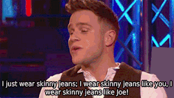toomanyfandomsneverenoughtime:  Olly Murs on his bulge! 
