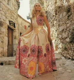 the1970sfashion:  Culotte dress-1970s 