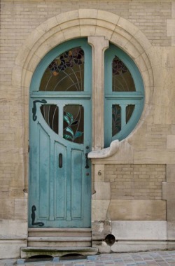 hipsterloli:  alittlefallofmorninglight:  justanawkwardgirl:  salty-eggs:  Art Nouveau Doors  Doors. Ya know.  Can this be considered Door Porn, because seriously, those doors are sexy~  Art Nouveau son 