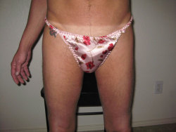 straightpanties:  Pink satin panties 