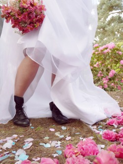 little glimpse of the shoot on sunday :D me in my crabby old boots with my lovely dress