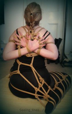 tied-up-woman:  seeinglines: Model: Aliss_storm 15/05/12 Rope: Moi Quite artistic… and lovely to be tied up in such an intricate level of detail… And with a little bit of assymetry, on top!…