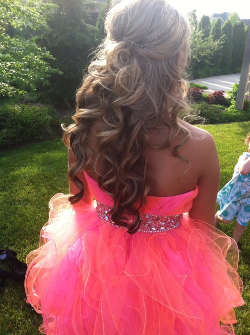 Curly prom hairstyles for long hair