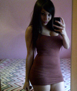 Tight, shapely lil lady. [follow for LOADS more like this] - Certified #KillerKurves 