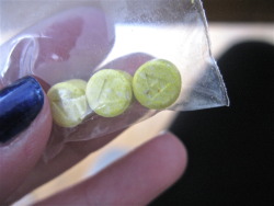 thizz-or-die:  : BEST PILLS I EVER HAD OMFG  hell yes, yellow triforces. 190-230mg of MDMA :)